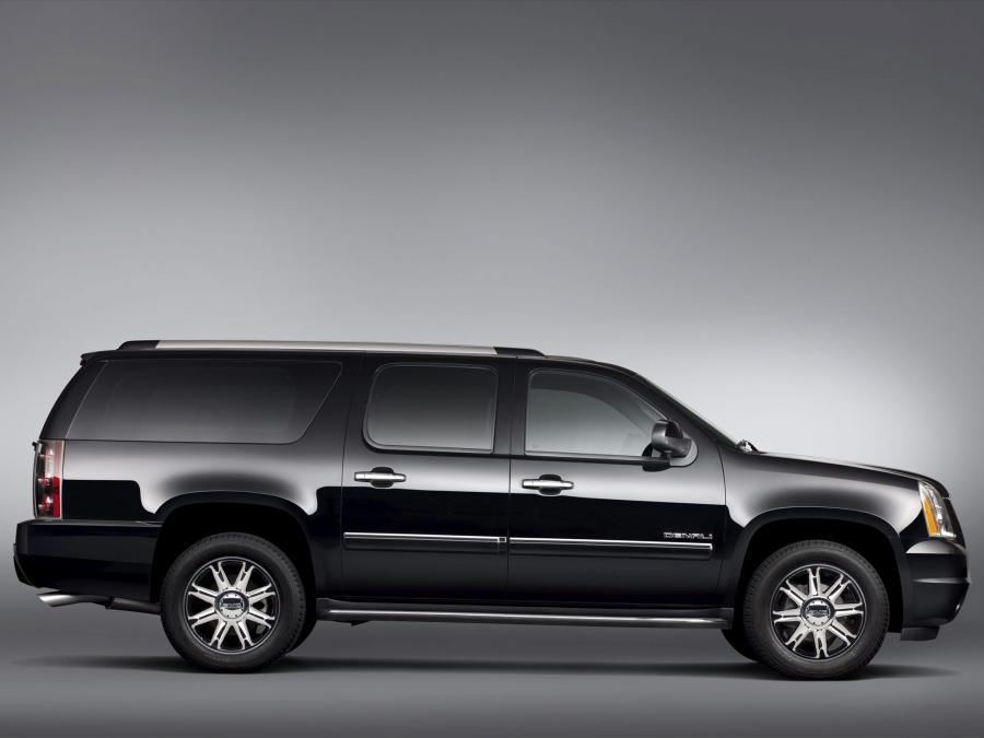  GMC Yukon XL Denali FlexFuel 2011 года  (фото 4 из 5)